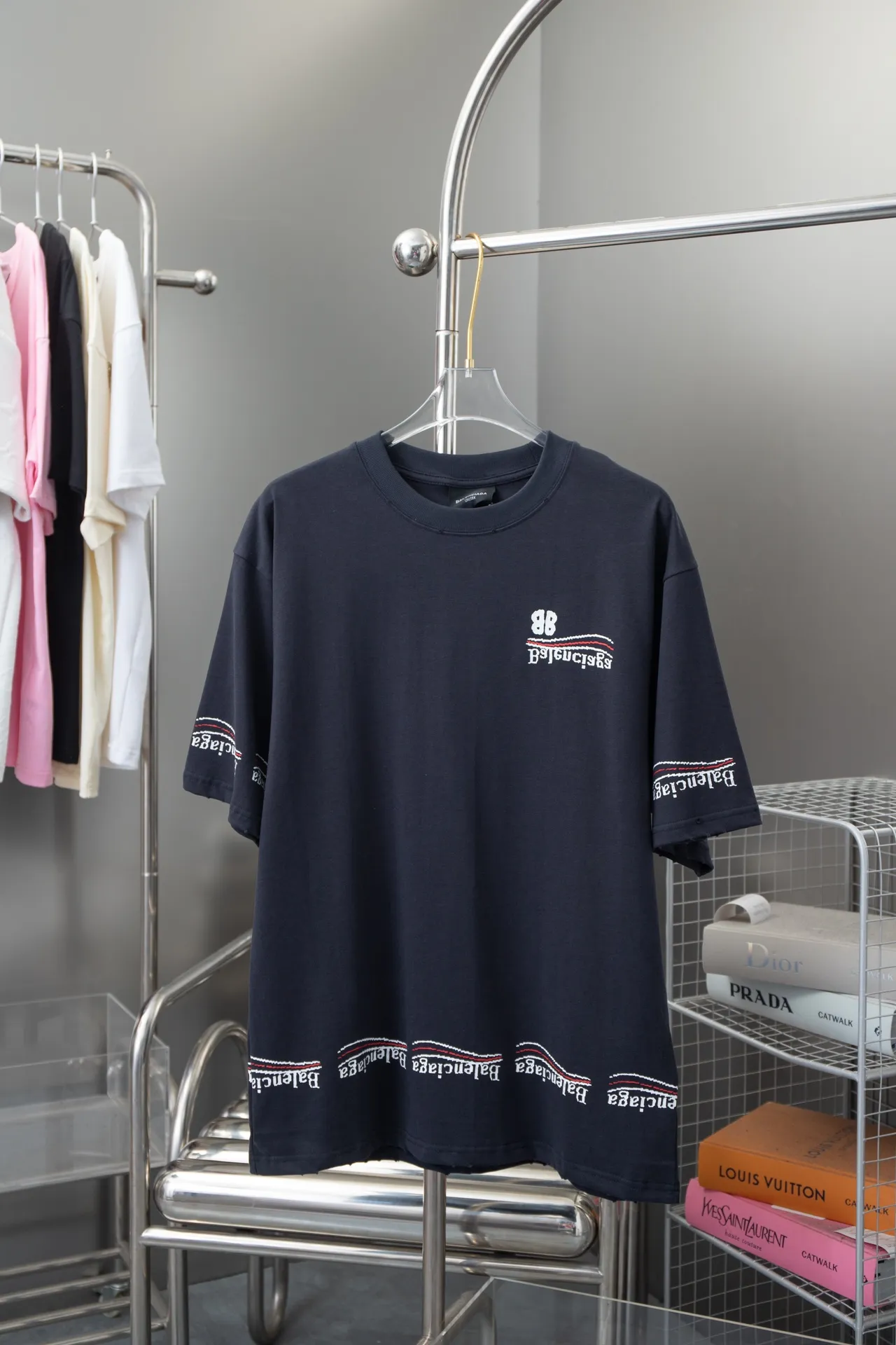 Quality BALENCI 24 New Arrival T ， ， 🔥 ， ！ ， ，Classic logo ， ， 290 G OS Versatile S M L XL